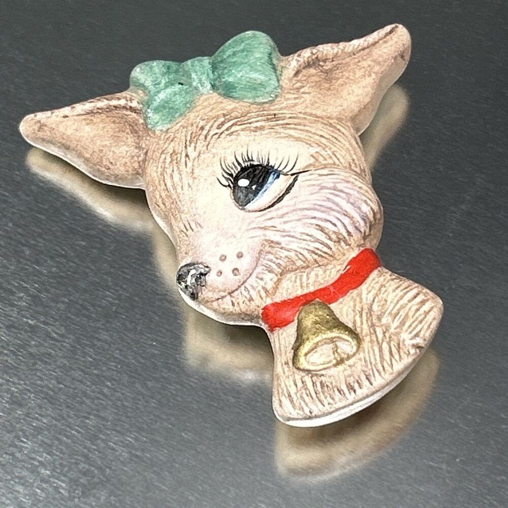 Old Ceramic Deer Fawn Head Fridge Magnet Kitsch Big Eyes Green Bow Red Collar